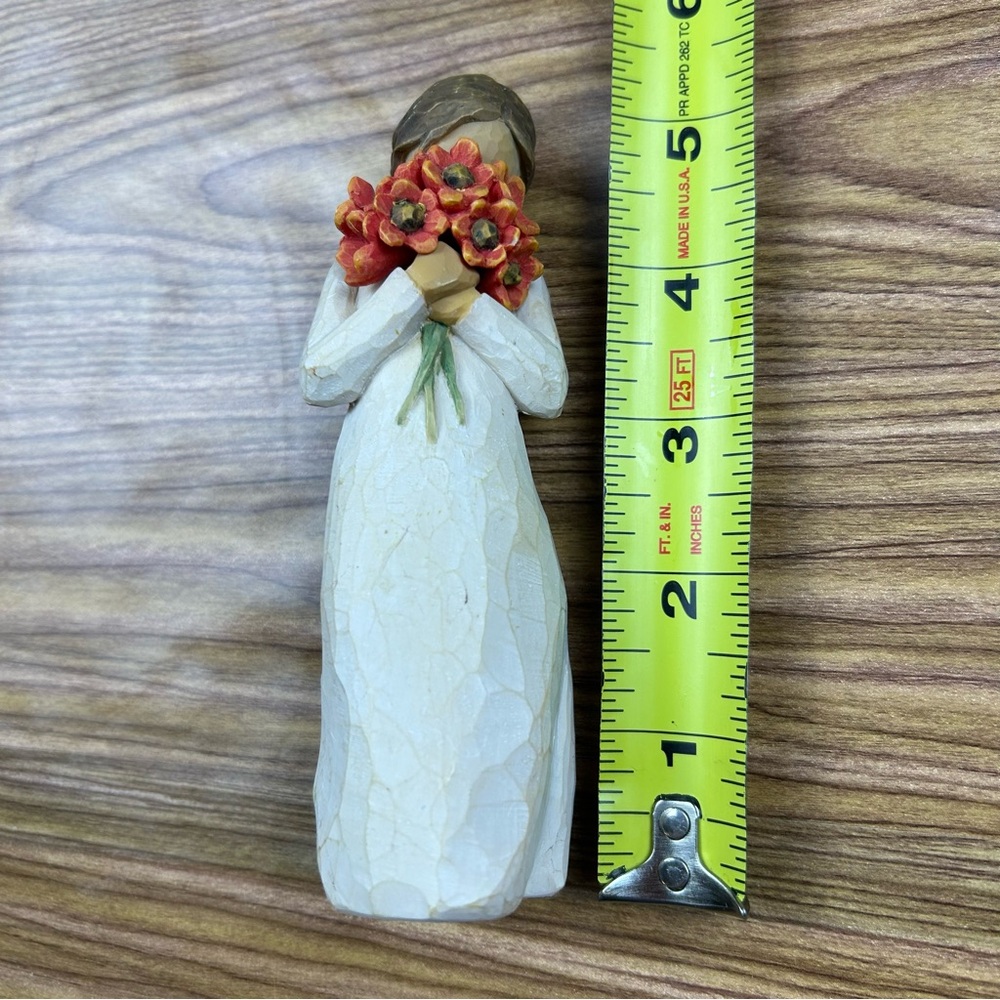 Willow Tree Surrounded By Love Figurine 5.5” Demdaco Susan Lordi 2009 - Picture 6 of 6